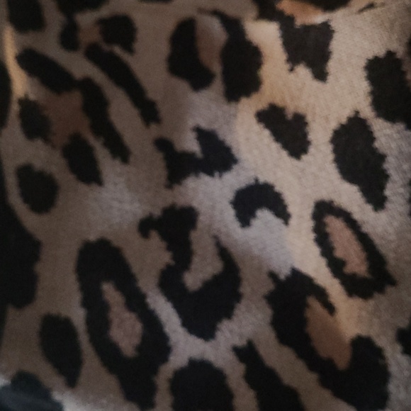 Cheetah shirt - Picture 1 of 2